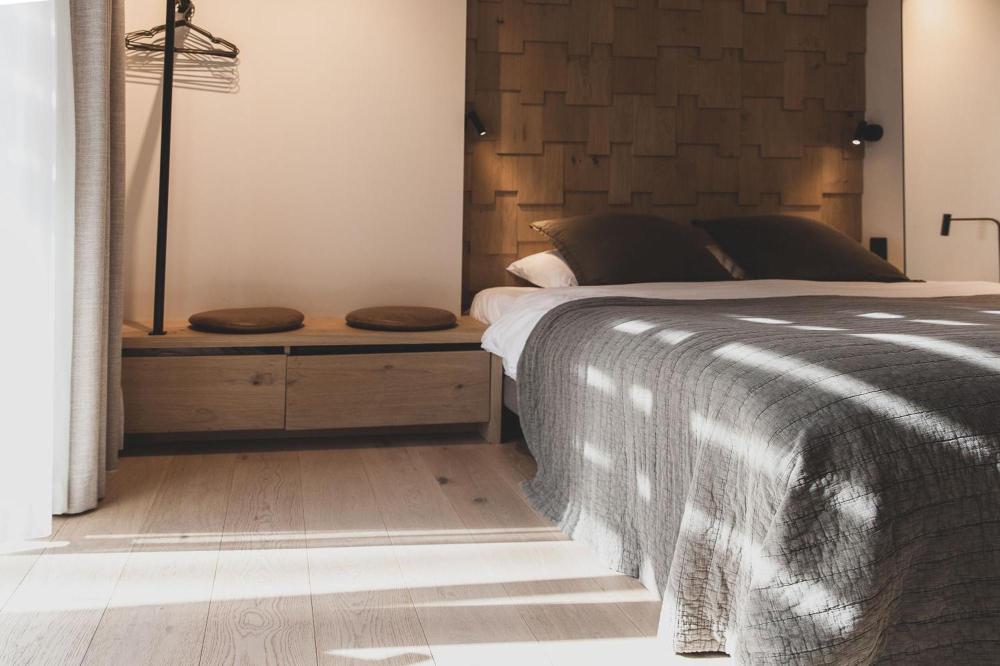 Hotel Wood 3*