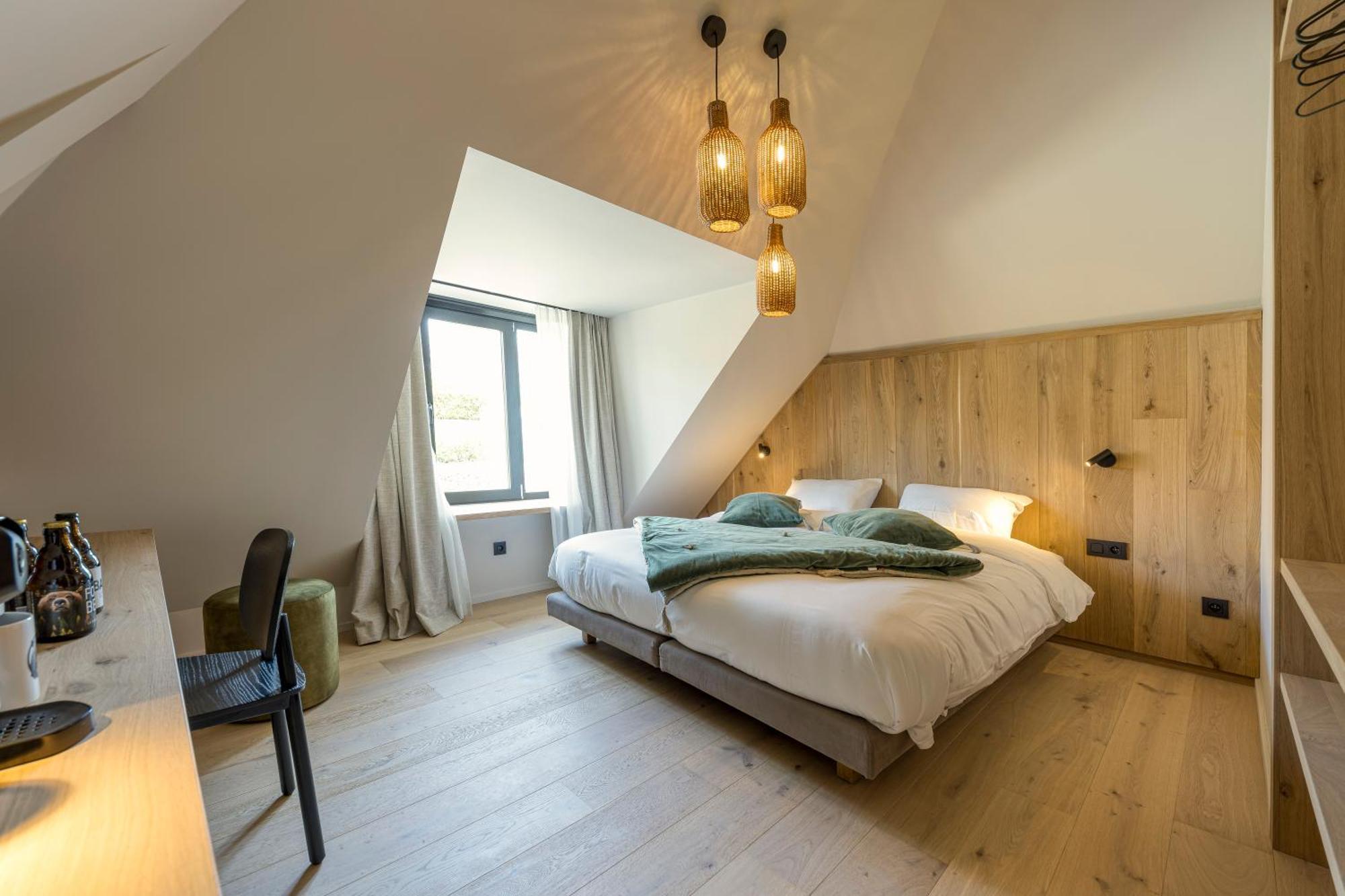Hotel Wood 3*